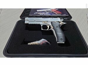 精巧1/2スケール　ミニチュアモデルガン　SIG SAUER P226 シルバー　ミリタリー　トイガン　モデルガン