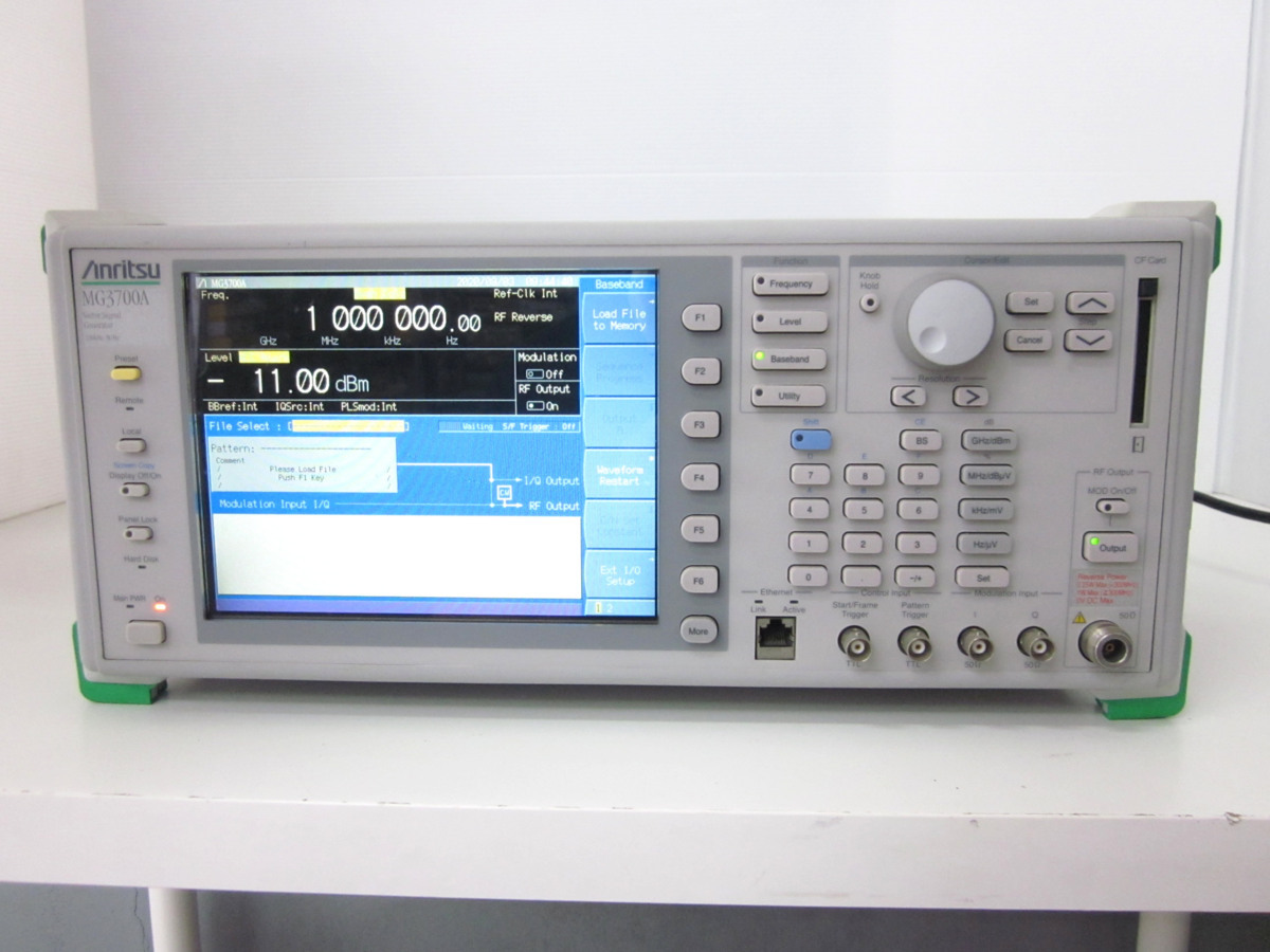 中古】ベクトル信号発生器MG3700A アンリツAnritsu 6GHz x02870