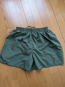 沖縄 米軍放出品 トレーニングパンツ ショートパンツ 　Size表記欠損。M〜ＬSize相当