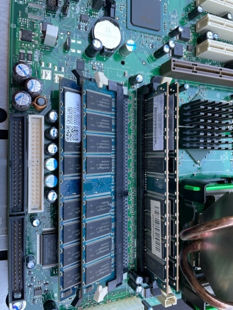 DELL PRECISION 360 □Socket478 Pentium4HT 3GHzと4GBメモリ付き□3G1