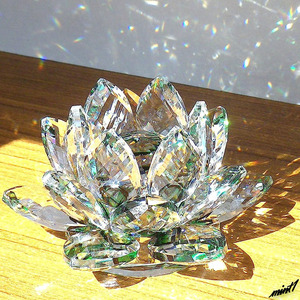 [ fire. .. affinity eminent ] green crystal glass lotus. flower suncatcher interior ornament feng shui ... to carry illusion .... action living 