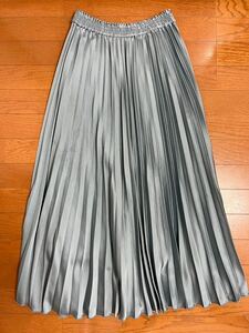 SLOBE IENA スローブイエナ　水色光沢　プリーツマキシスカート