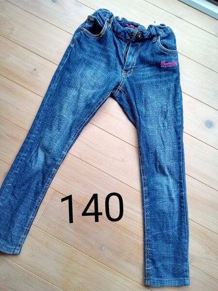 値下げ!サイズ140デニムパンツ
