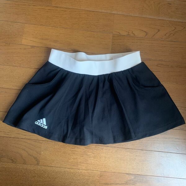 テニススコート　 adidas