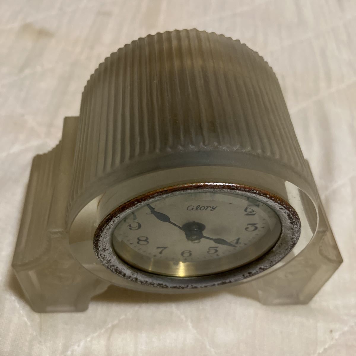 大正.昭和初期.レトロ .ウラン硝子.置時計 .古時計.メーカーは写真10に映ってます.時計の横幅.約11.6cm.奥行き.約5.6cm.高さ.約10cm.稼働品_サムネイル画像6