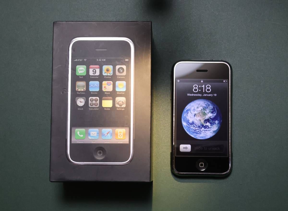 ヤフオク! -「iphone 2g」の落札相場・落札価格