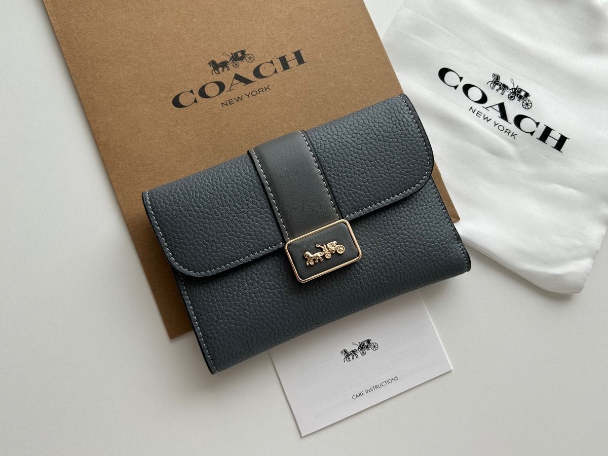 新品未使用 COACH コーチ 2つ折り財布 トープ ベージュ 人気|PayPayフリマ