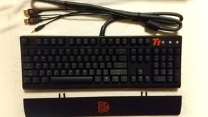 【終活整理品】レア:東プレを凌駕する高耐久性◆チェリー黒軸,TteSPORTS MEKA G1,サーマル社キーボード参入に技術の粋を尽くしたキーボード