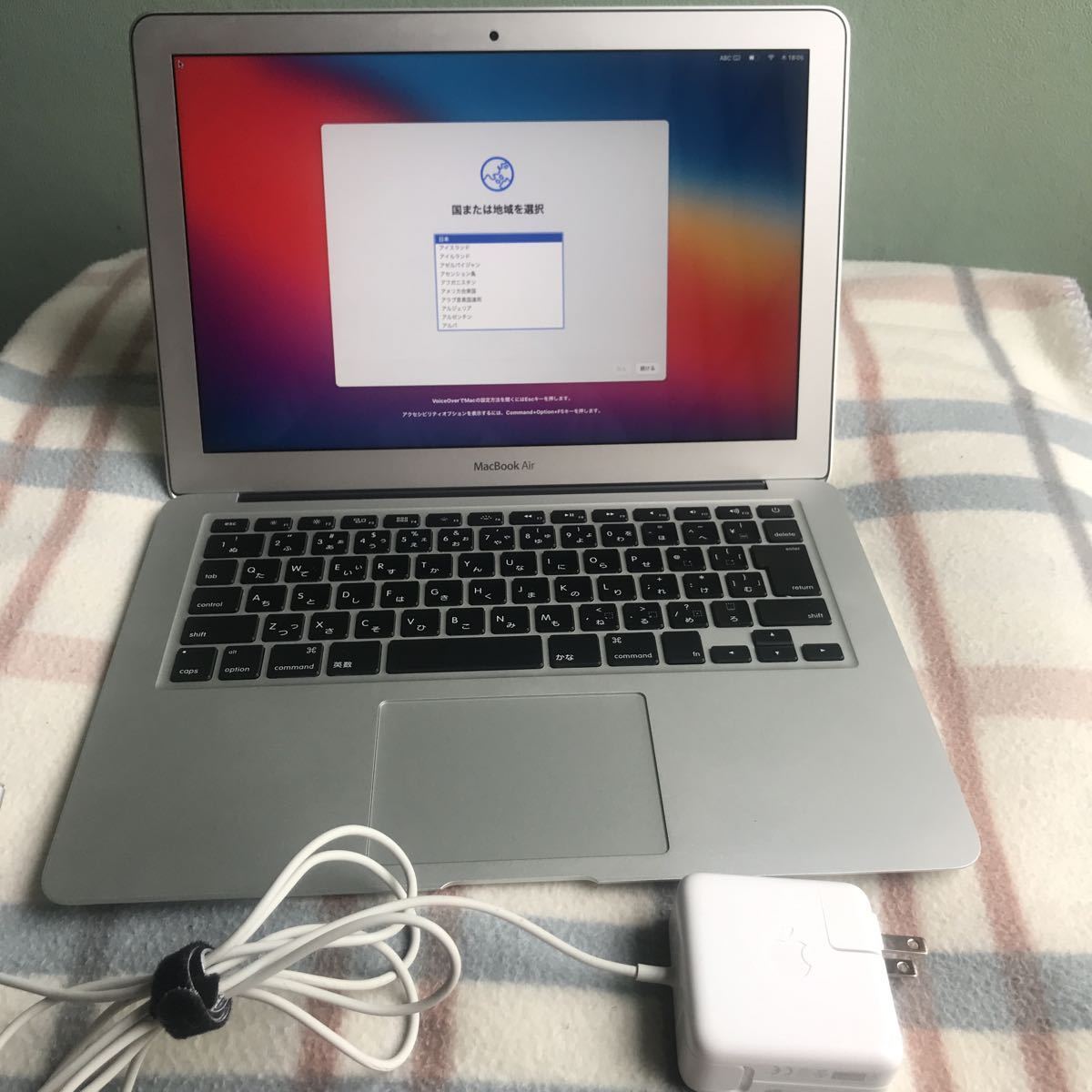 MacBook Air Core i5 A1466 バッテリー98% 4GB/256GB BigSur11.7.8