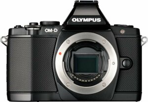 【中古】 OLYMPUS オリンパス ミラーレス一眼 OM-D E-M5 ボディ ブラック 1605万画素 防塵 防滴