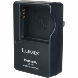 【中古】 Panasonic パナソニック LUMIX バッテリーチャージャー DE-A39