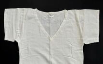 デッドストック 50s イギリス軍 メッシュ Tシャツ size 1 未使用 ビンテージ 1954年 Vネック 小さいサイズ_画像3