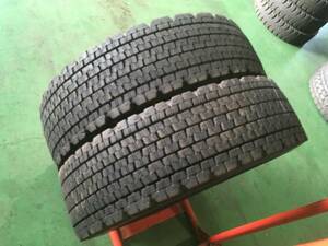 x367-3-6 ☆245/80R17.5 BS W900 中古タイヤ2本♪ ブリヂストン 2016年製 スタッドレスタイヤ！ 225/90R17.5代替サイズ k70