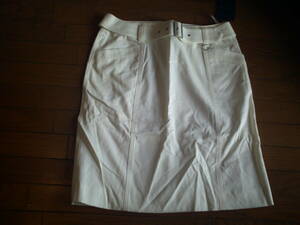 * Burberry Burberry 15 number eggshell white tight skirt also cloth belt attaching * unused goods **