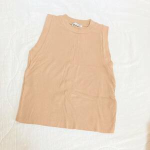 ZARA ザラ ノースリーブ タンクトップ 薄手 リブニット トップス インナー ベージュ系 大人コーデ 春夏秋冬 S〜Mサイズ カジュアル モード