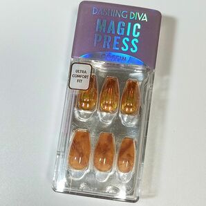 日本未発売品 1127 Dashing Diva ダッシングディバ マジックプレス ネイルチップ 付け爪 1秒ジェルネイル