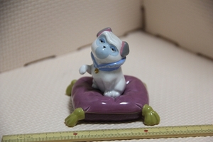 陶器製 パーシー 置物 ポカホンタス 検索 ディズニー パグ 犬 ドッグ グッズ Disney フィギュア