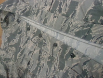 Y-30 ミリタリー サバゲー 米軍放出品 AIR FORCE 迷彩服 作業服 ジャケット シャツ アメカジ カモフラ コンバット コスプレ 38S Mサイズ_画像4