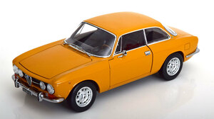 norev 1/18 Alfa Romeo 1750 GTV 1970　ochre-yellow　アルファロメオ　ノレブ