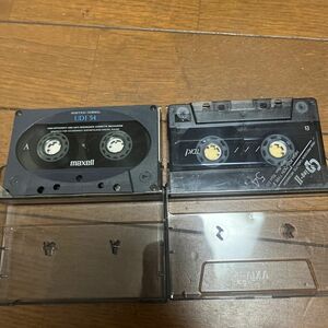 カセットテープ　2個 (maxell、TDK)【使用済】