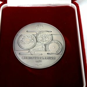 御在位六十年記念貨幣発行記念メダル 造幣局 純銀製 1986年 SV1000 SILVERメダル 124gの画像1