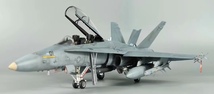 1/72 アメリカ F-１８ Baz 塗装済完成品_画像1