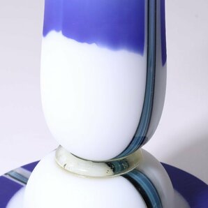 Hisao作 硝子細工 青と白のコントラストが素敵なフラワーベース / ガラス細工 花瓶 飾り花入の画像5
