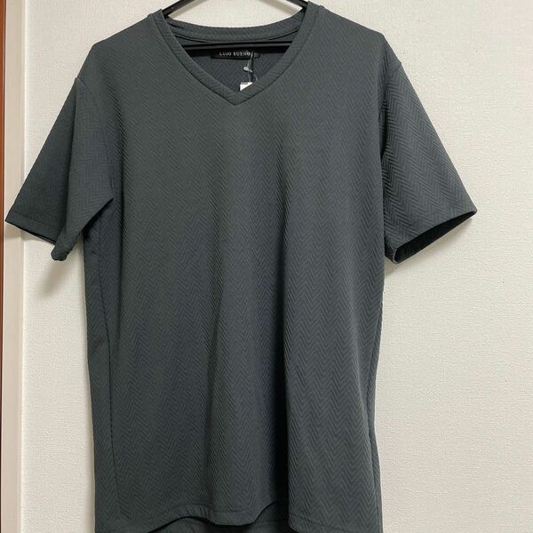 新品未使用　タグ付き　グレー　波模様　シンプル　大きいサイズ　ビッグシルエット　Tシャツ　薄手　夏服