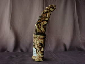 アフリカプリミティブア－ト　ゾウの骨の彫刻　シヤ-マ二ズム　祈祷、祭礼、呪い