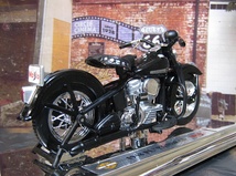 Maisto マイスト 1/18 Harley ハーレー 1948 FL PANHEAD パンヘッド ベース付き クラシック レトロ 往年 ノスタルジー バイク オートバイ_画像5