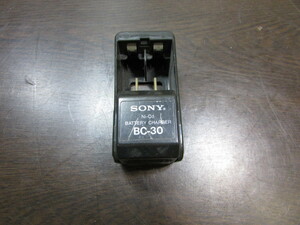 [YZZ0339]*SONY BC-30 Ni-Cd battery charger no check present condition delivery * used 