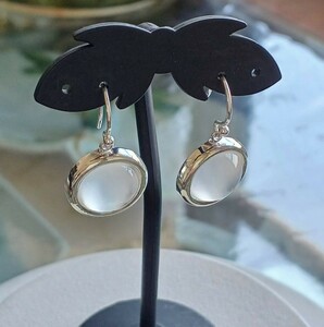  new goods silver moonstone earrings 