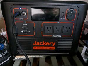jackryポータブル電源　1500