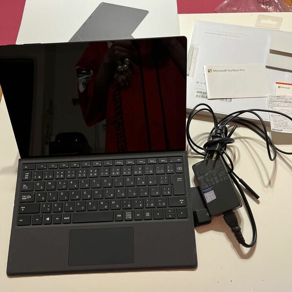 美品 Surface Pro 6 256GB office 2019搭載　キーボードタイプカバー付、専用USBポート付