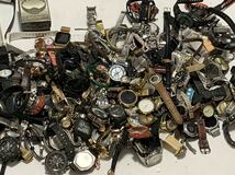 腕時計ジャンク品 腕時計大量200個 腕時計大量ジャンク　腕時計まとめ売り③_画像1