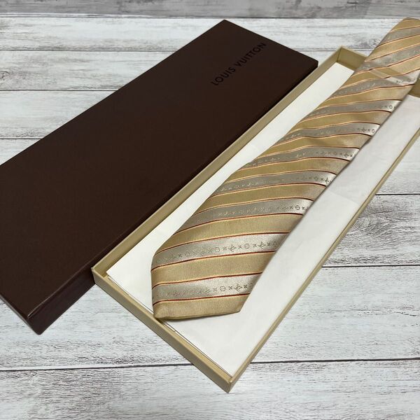 【極美品】LOUIS VUITTON ルイヴィトン ネクタイ ストライプ柄 LV柄 金色 結婚式