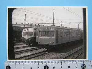 (J50)634 写真 古写真 電車 鉄道 鉄道写真 立川行 昭和34年4月28日 三鷹電車区 はがれた跡が薄くなっています