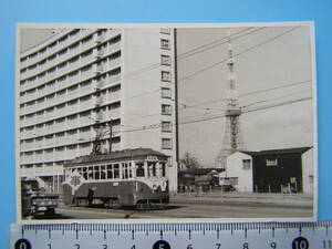 (J50)648 写真 古写真 電車 鉄道 鉄道写真 都電 東京都電 5系統 No.1117 昭和34年3月13日 二の橋付近 東京タワー 路面電車 