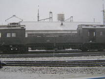 (J50)810 写真 古写真 電車 鉄道 鉄道写真 モル4104 昭和34年4月28日 田町電車区 はがれた跡が薄くなっています_画像2