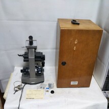 送料無料(３M2091)ドール オリンパス光学機器顕微鏡CHB-023 木製ケース付_画像1