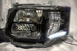 200 ハイエース 3型 ワイド HID D4C バラスト キット ホワイト LEDライン オートレベライザー キセノン ブラック ヘッドライト 左右セット