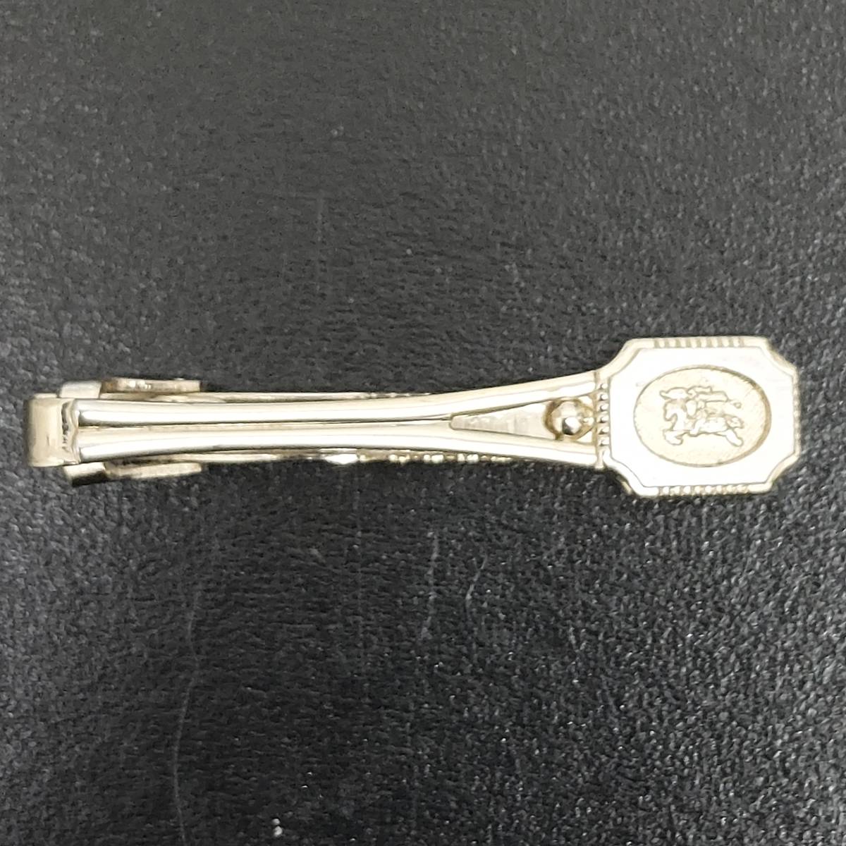 ヤフオク! -「バーバリー ネクタイピン」の落札相場・落札価格
