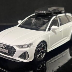 アウディAudi RS6 Avant ミニカー 1/32 ホワイト H140