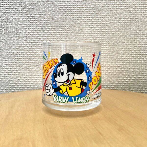 ディズニー ミッキーマウスのロッキンググラス