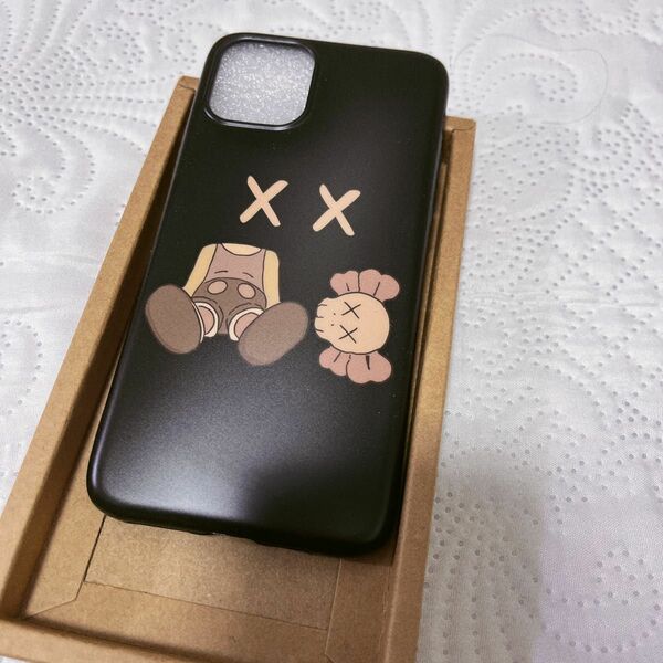 【半額！】Dy BoHF カウズ KAWS iPhone11Pro マット iPhoneケース スマホケース アイフォン バンパー