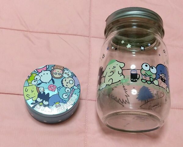 サンリオのガラスボトルとスチームクリーム缶
