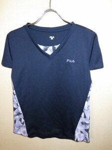 z1689FILA★フィラ★ロゴ刺繍VネックTシャツ★サイズM★紺色★スポーツに★送料格安