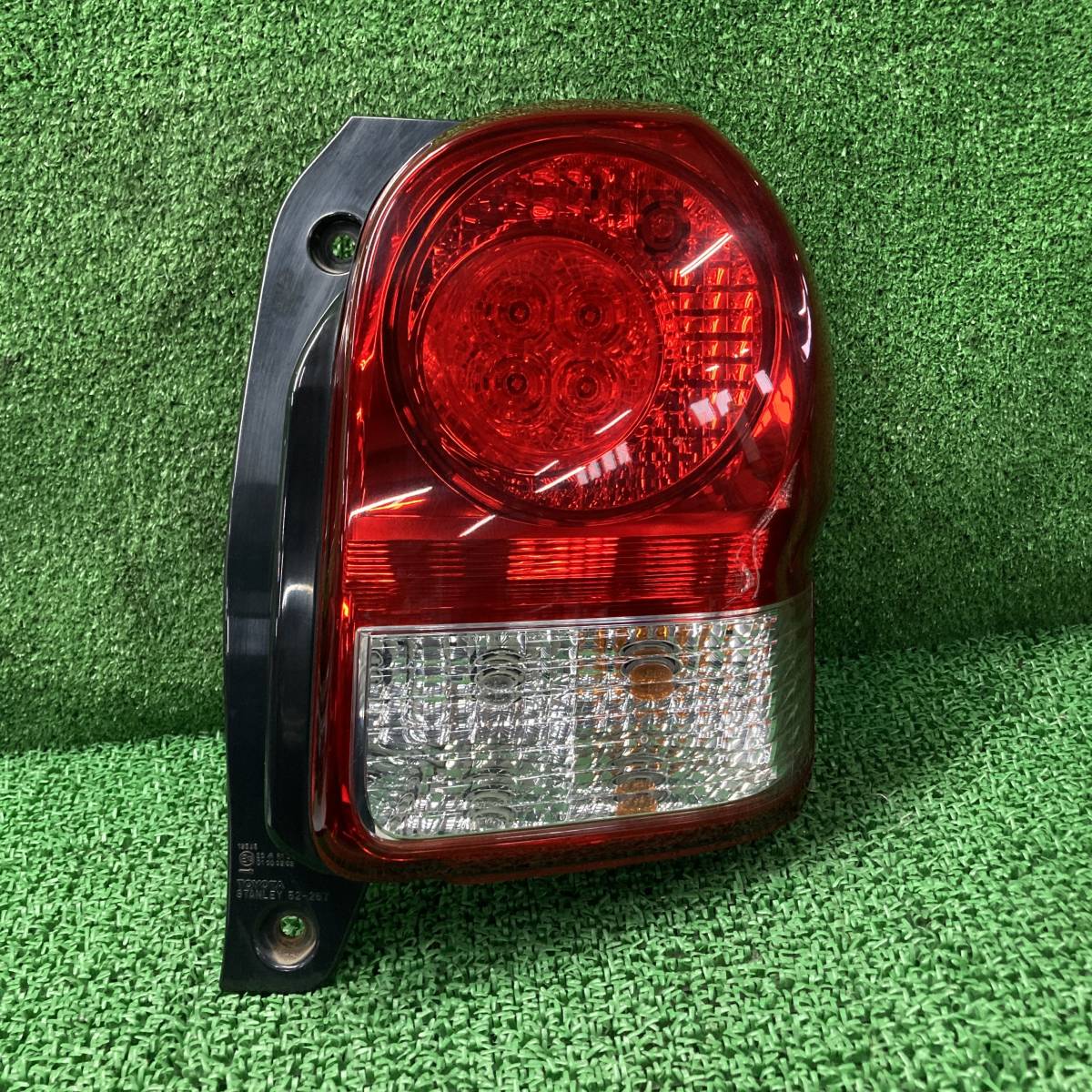 2023年最新】ヤフオク! -ncp141 ポルテ(テールライト)の中古品・新品