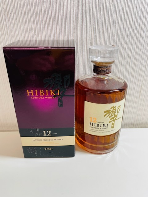 ヤフオク! -「響 12年 700ml」の落札相場・落札価格