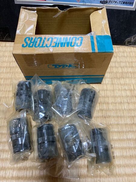 第一電子工業D/MS3101A20-29Pケーブルレセプタクル(ソリッドシェル)